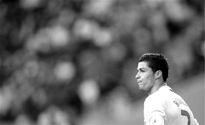 托蒂：罗马会退出争冠行列，国米、那不勒斯和米兰将战斗到底（托蒂：罗马已无缘争冠，国米、那不勒斯与米兰将战至最后）