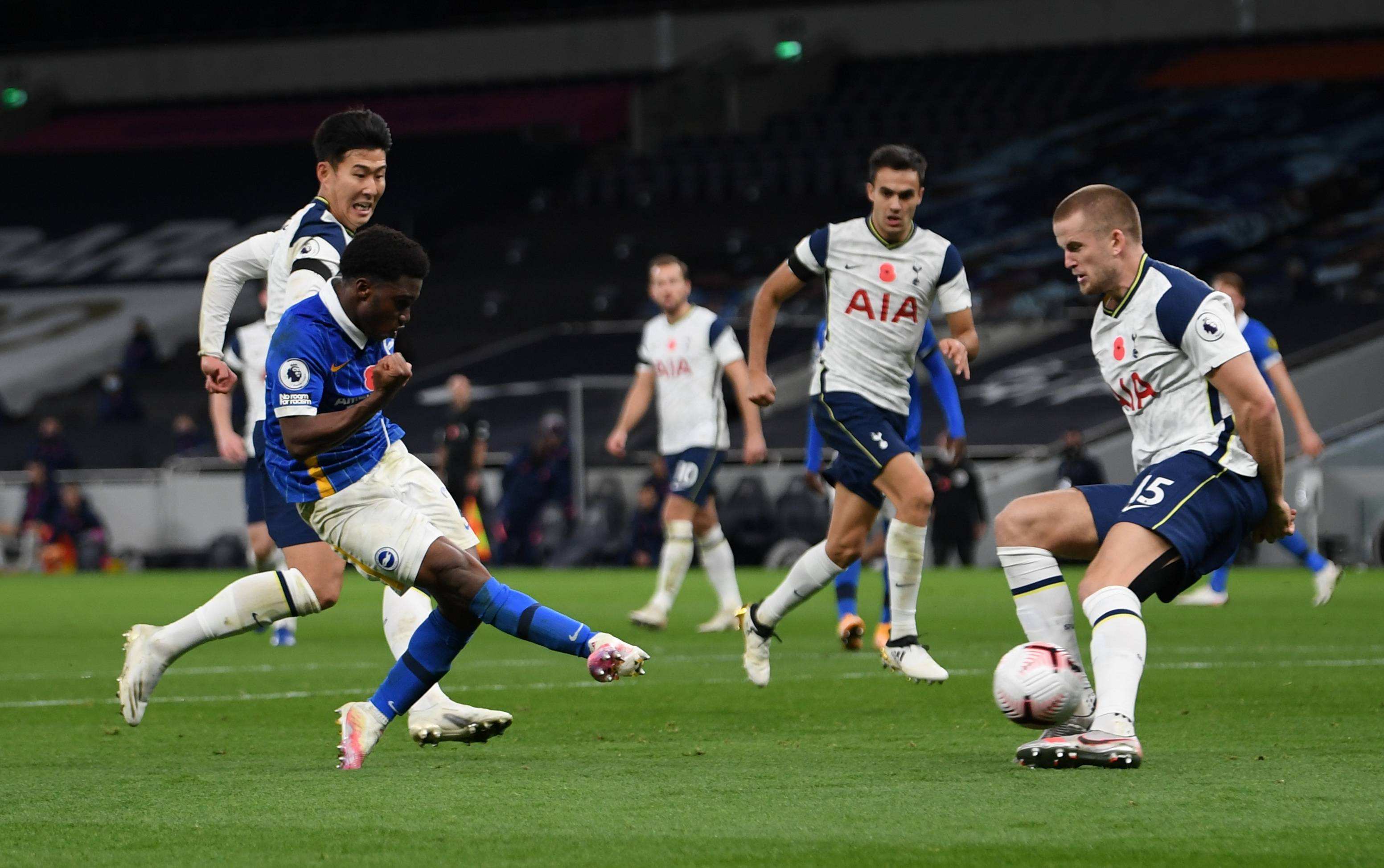 广厦击败新疆，新帅格兰场边连连叹气，球迷波波维奇来了也白搭