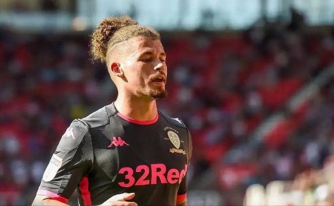 跟队：布伦特福德和桑德兰有意圣地亚哥，但球员想在米兰立足（队记：布伦特福德、桑德兰有意圣地亚哥，球员更愿留米兰争取立足）