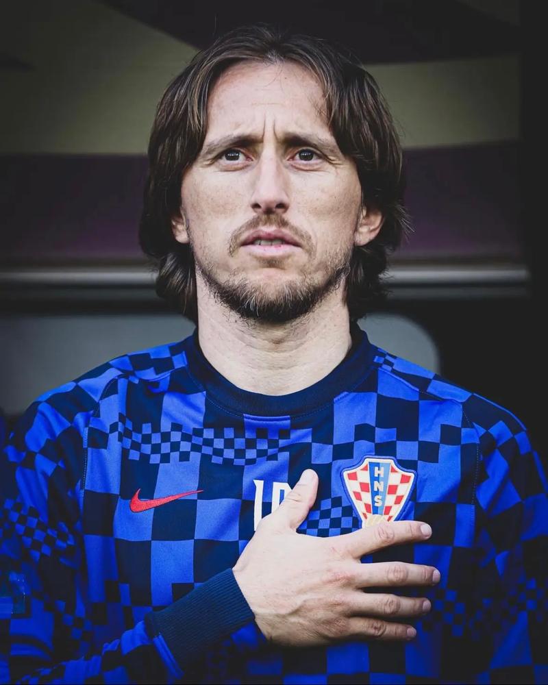 歌手赵传将在辽宁铁人收官战献唱，邀球迷共同见证巅峰时刻（赵传将登场辽宁铁人赛季收官战献唱，邀球迷共赴巅峰时刻）