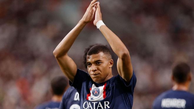 意甲积分榜：米兰凭净胜球领跑，前四只差1分，尤文仍第7（意甲最新排名：米兰以净胜球占据榜首，前四仅差1分，尤文依旧第7）