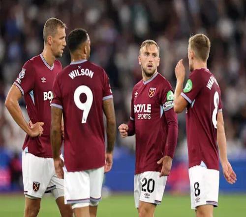 湖人浓眉哥篮下统治力助球队获胜（安东尼·戴维斯内线统治力助湖人取胜）