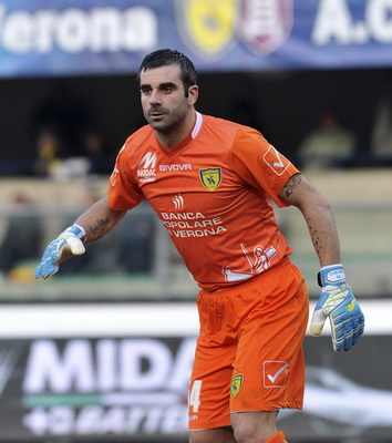 [国内足球]高天意任意球开出 安德烈-路易斯梅开二度