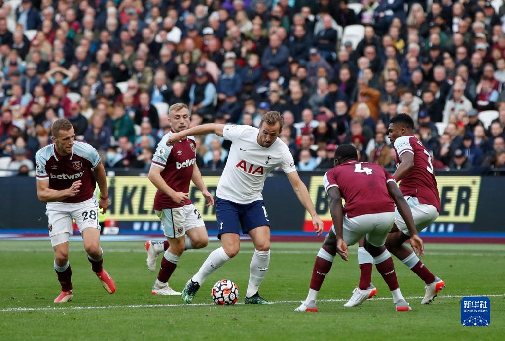 老詹26+10，东契奇24分+6犯，湖人101-105雄鹿两连败，字母21分