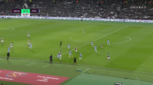 康宁汉姆自投自抢成功，邓罗三分绝平失败，活塞惜败（康宁汉姆补篮得手，邓罗绝平三分偏出，活塞憾负）